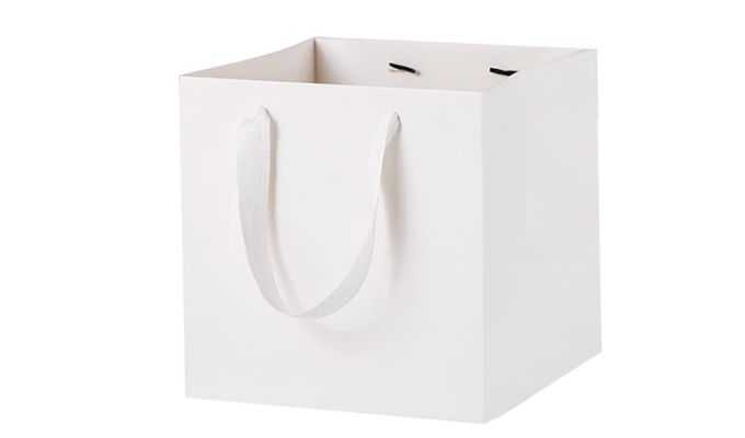 ΤΣΑΝΤΑ ΛΕΥΚΗ ΚΥΒΟΣ ΜΕ ΙΜΑΝΤΑ 35cm 0402185