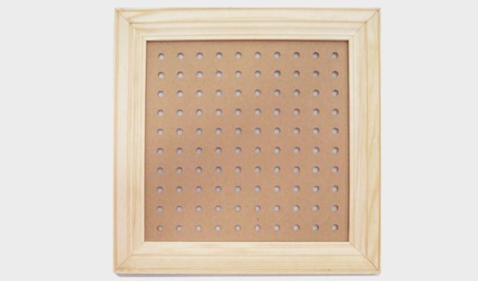 ΞΥΛΙΝΗ ΚΟΡΝΙΖΑ ΜΕ ΤΡΥΠΕΣ ΜΕΓΑΛΗ 40.5cm
