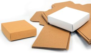 ΚΟΥΤΙ ΧΑΡΤΙΝΟ 8.5cm x 8.5cm x 2.5cm