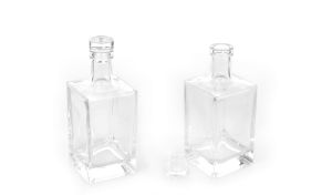 ΓΥΑΛΙΝΟ ΜΠΟΥΚΑΛΙ 500ml ΤΕΤΡΑΓΩΝΟ ΜΕ ΓΥΑΛΙΝΟ ΚΑΠΑΚΙ 0503425