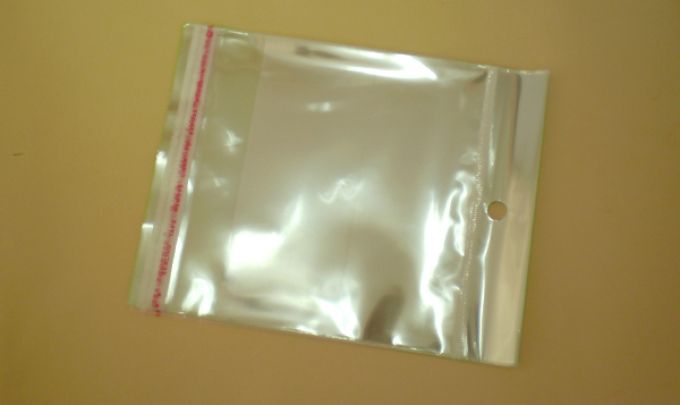 ΦΑΚΕΛΑ  ΑΥΤΟΚΟΛΛΗΤΟ  ΜΕ ΤΡΥΠΑ 11cm x 13.5cm 1000 ΤΕΜΑΧΙΑ 0602062