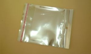 ΦΑΚΕΛΑ  ΑΥΤΟΚΟΛΛΗΤΟ  ΜΕ ΤΡΥΠΑ 11cm x 13.5cm 1000 ΤΕΜΑΧΙΑ 0602062